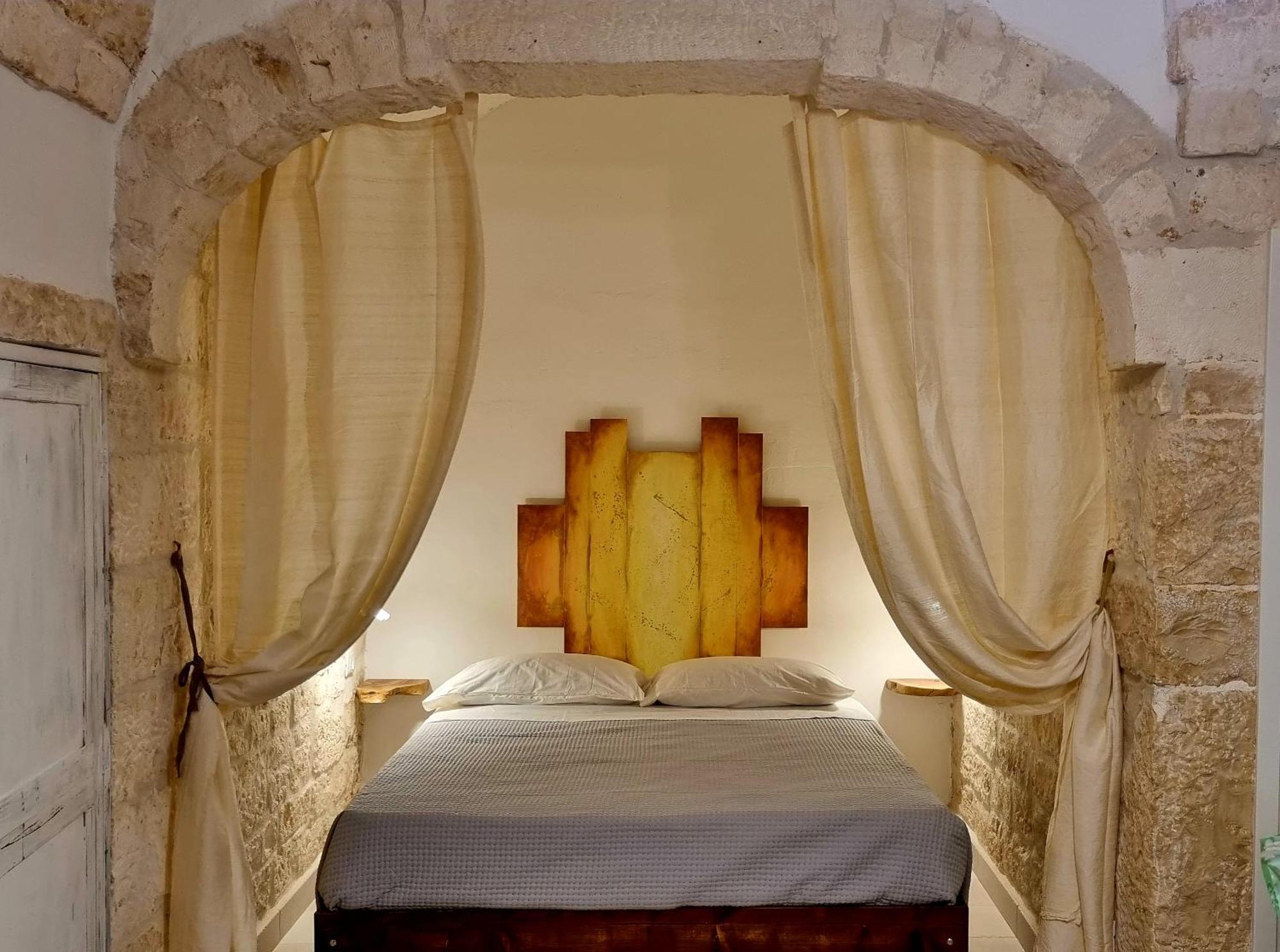 Petra Bianca Luxury Suite Чельє-Мессапіка Екстер'єр фото