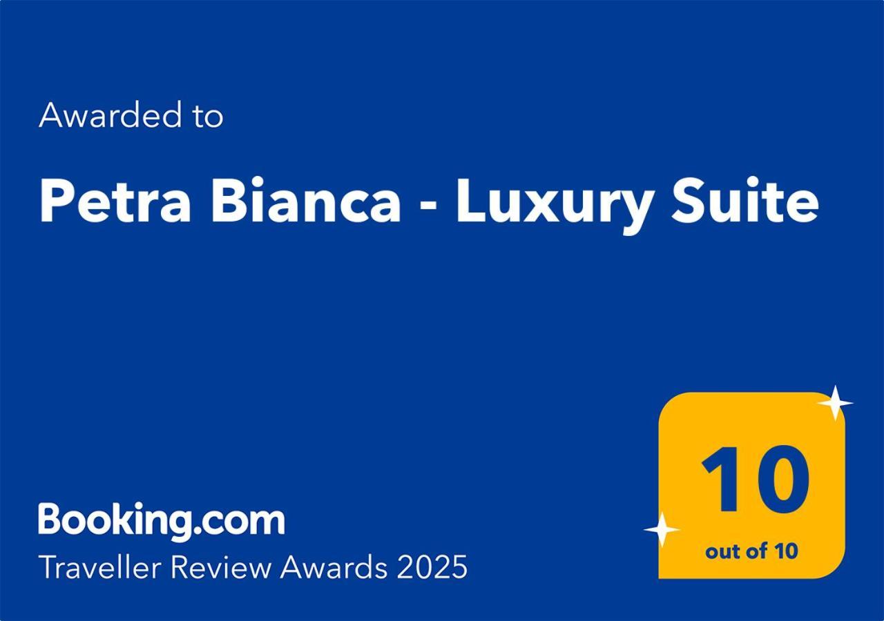 Petra Bianca Luxury Suite Чельє-Мессапіка Екстер'єр фото